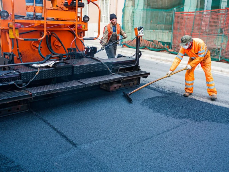 خدمات اجرای عملیات آسفالت و روسازی PavementConstruction