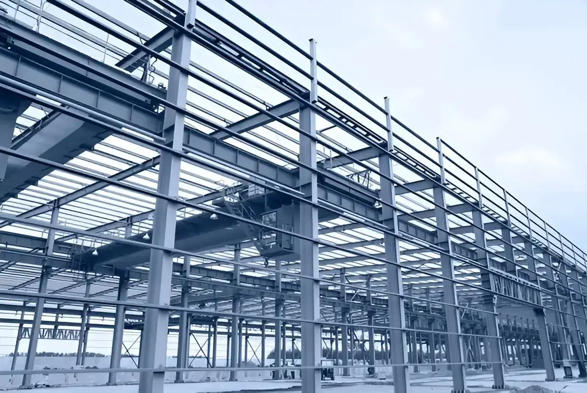 جزئیات ساختاری یک سازه فولادی با اتصالات دقیق